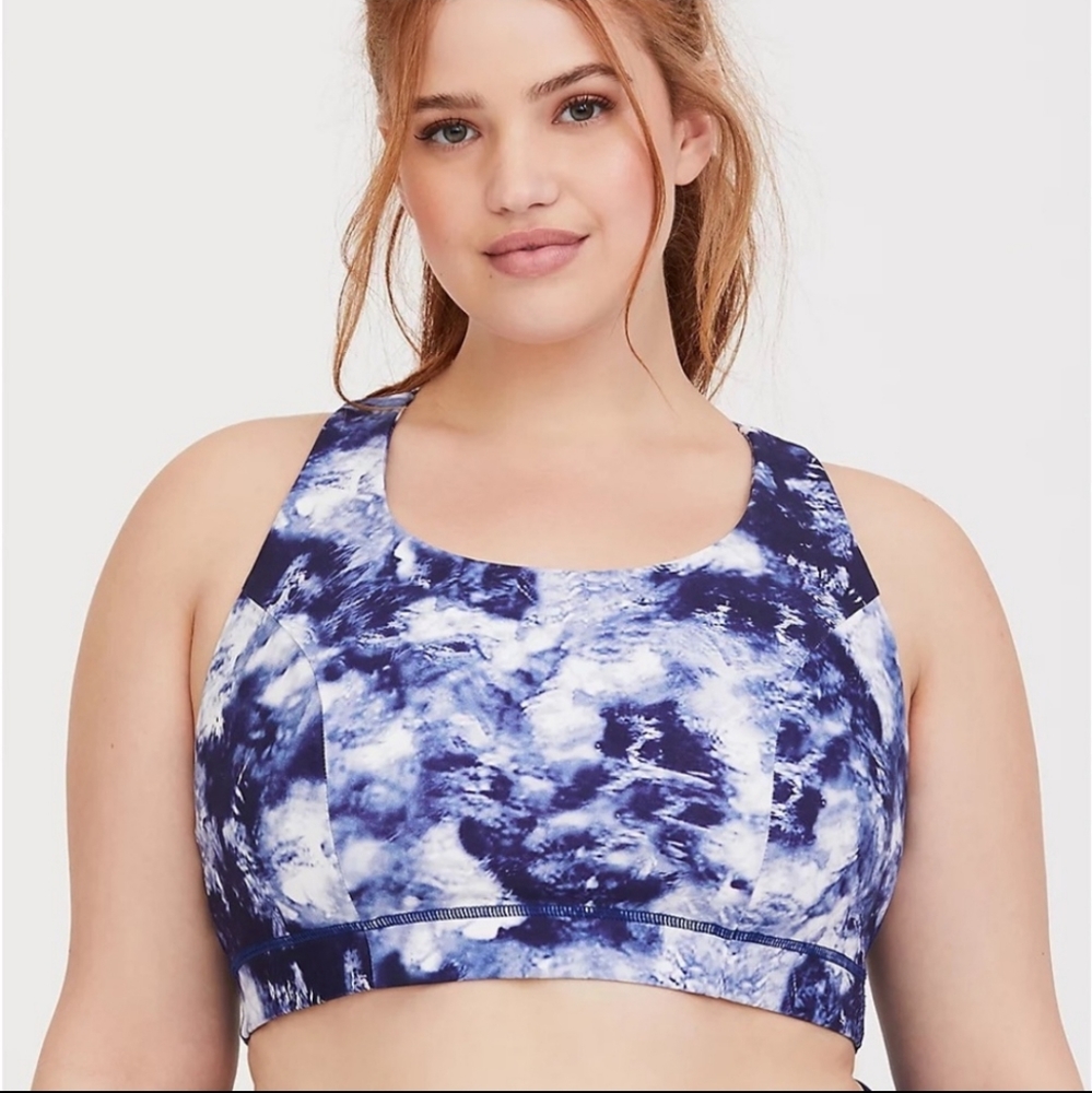 Torrid Low-Impact Wireless Strappy Back Active Sports Bra Size 0